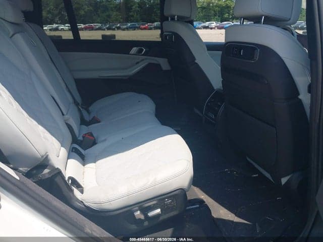 2024 BMW X7 XDRIVE40I 8