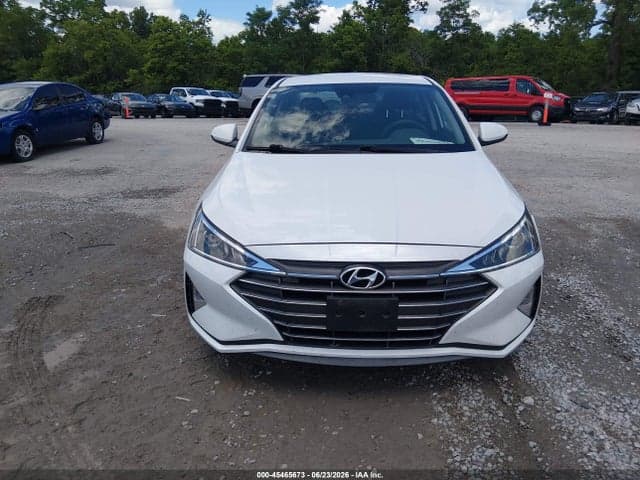 2020 HYUNDAI ELANTRA SE 12