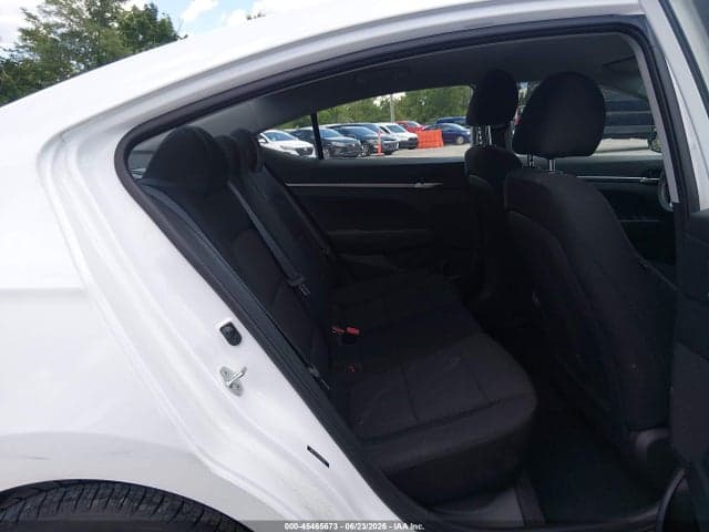 2020 HYUNDAI ELANTRA SE 8