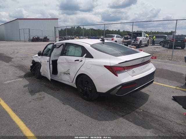 2026 HYUNDAI ELANTRA SEL SPORT 3