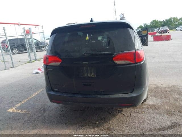 2018 CHRYSLER PACIFICA TOURING PLUS 17