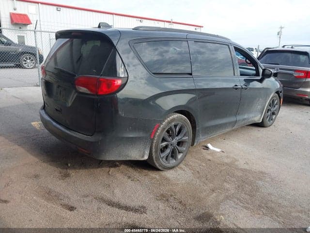 2018 CHRYSLER PACIFICA TOURING PLUS 4