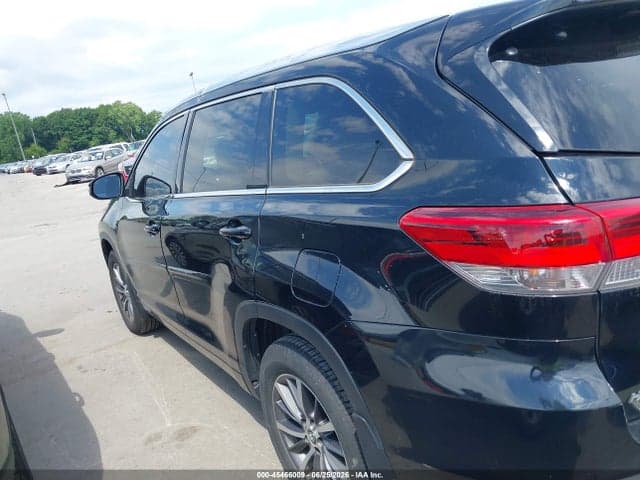 2017 TOYOTA HIGHLANDER XLE 14