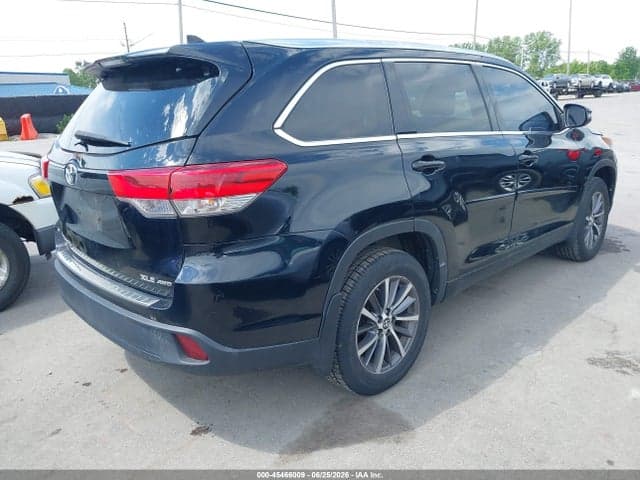2017 TOYOTA HIGHLANDER XLE 4