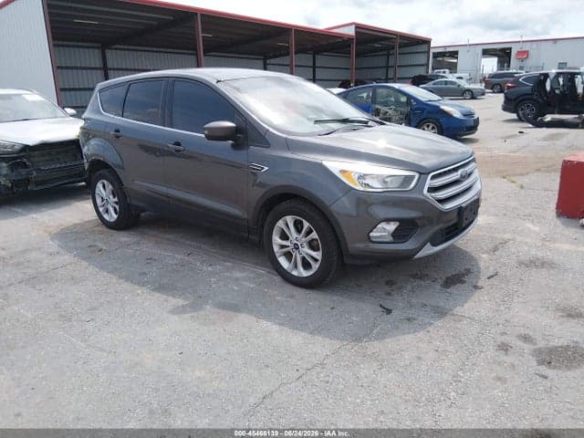 2017 FORD ESCAPE SE - 1