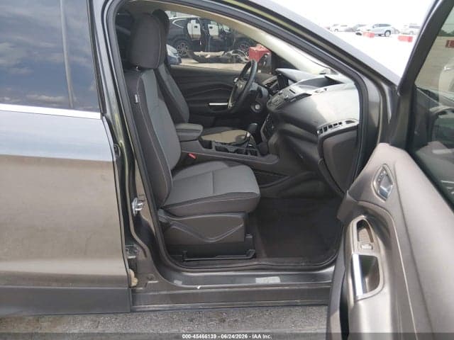 2017 FORD ESCAPE SE 5
