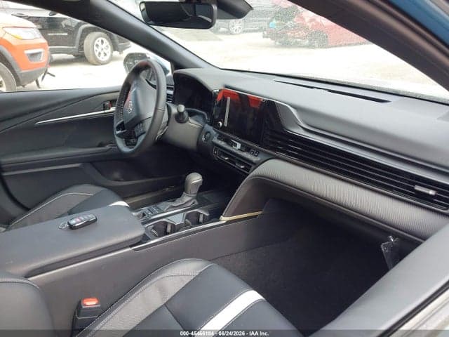 2026 TOYOTA CAMRY SE 5