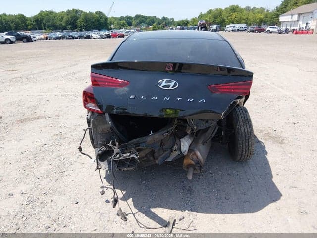 2020 HYUNDAI ELANTRA SE 6