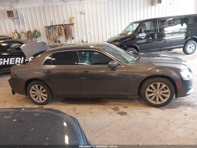 2017 CHRYSLER 300 LIMITED AWD 13