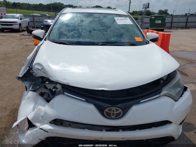 2018 TOYOTA RAV4 XLE 12