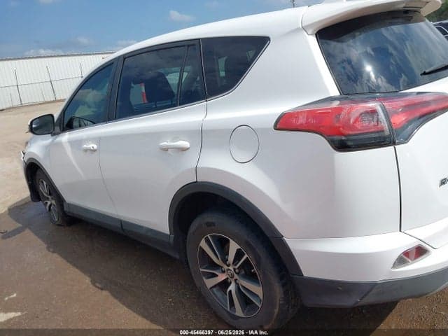 2018 TOYOTA RAV4 XLE 14