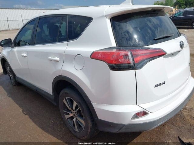 2018 TOYOTA RAV4 XLE 3