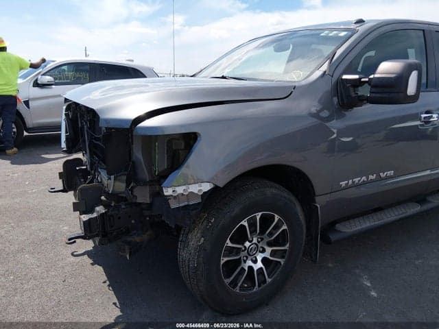 2020 NISSAN TITAN SV 4X4 18