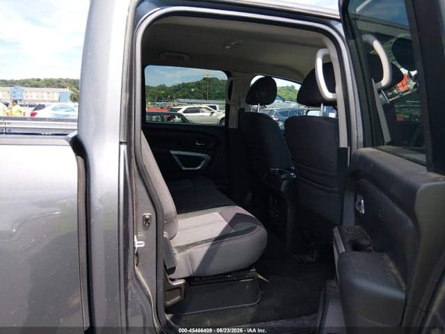 2020 NISSAN TITAN SV 4X4 8