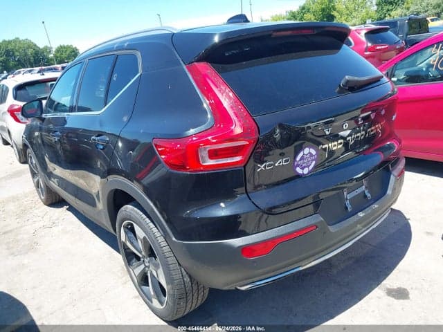 2020 VOLVO XC40 T5 3