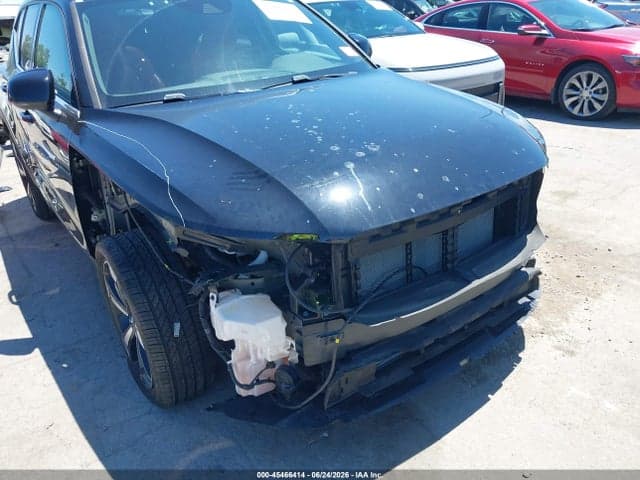 2020 VOLVO XC40 T5 6