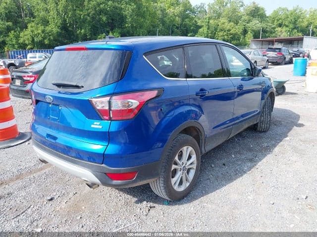 2017 FORD ESCAPE SE 4