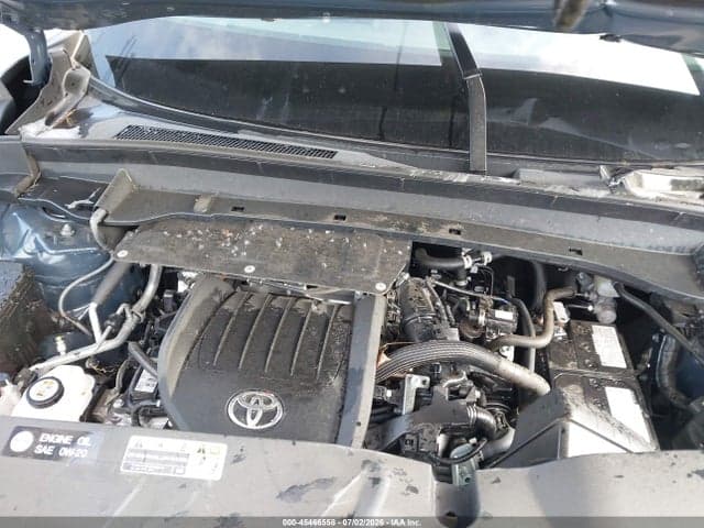 2025 TOYOTA GRAND HIGHLANDER XLE 10
