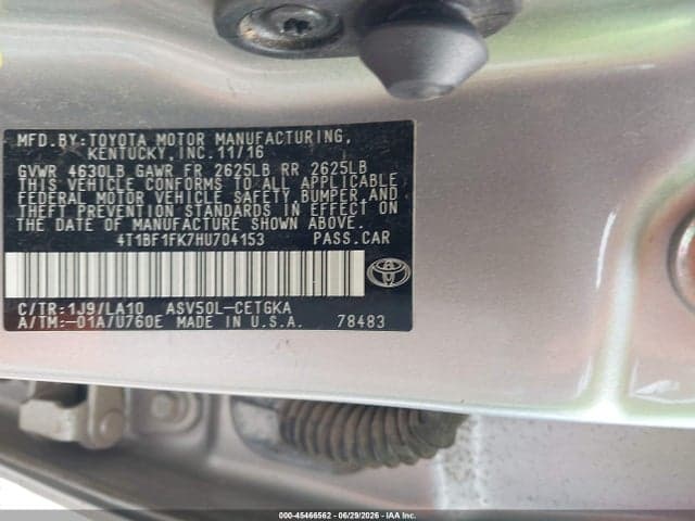 2017 TOYOTA CAMRY XLE 9