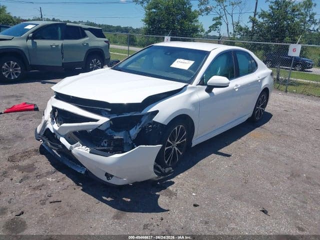 2018 TOYOTA CAMRY SE 2