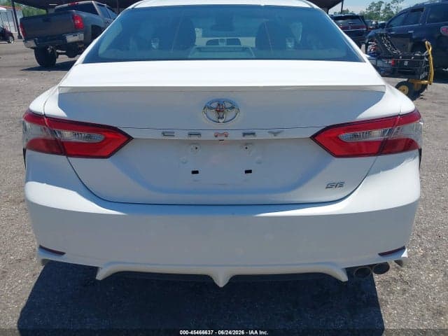 2018 TOYOTA CAMRY SE 15