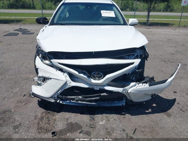 2018 TOYOTA CAMRY SE 6