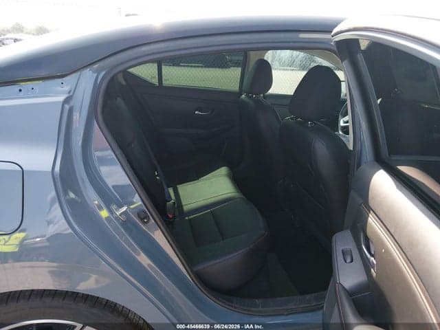 2025 NISSAN SENTRA SR 8