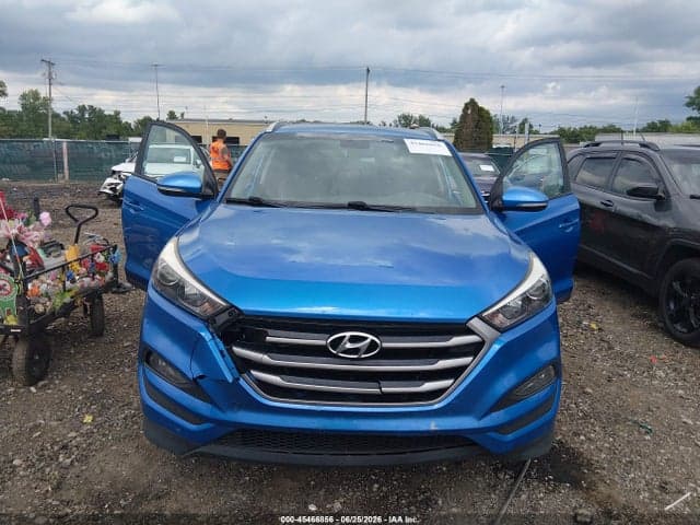 2017 HYUNDAI TUCSON SE PLUS 6