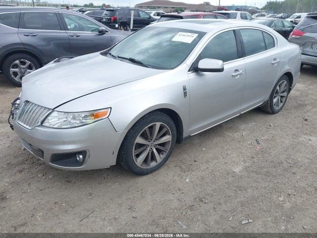 2010 LINCOLN MKS 2