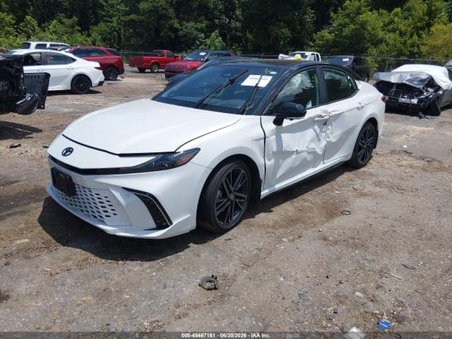 2025 TOYOTA CAMRY XSE 2