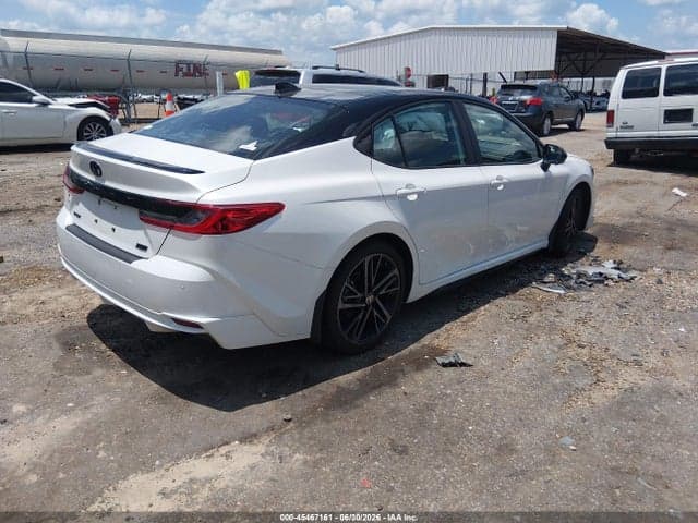 2025 TOYOTA CAMRY XSE 4