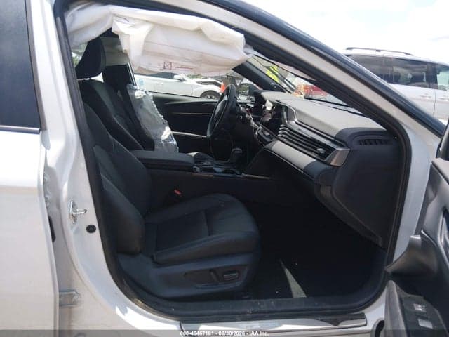 2025 TOYOTA CAMRY XSE 5