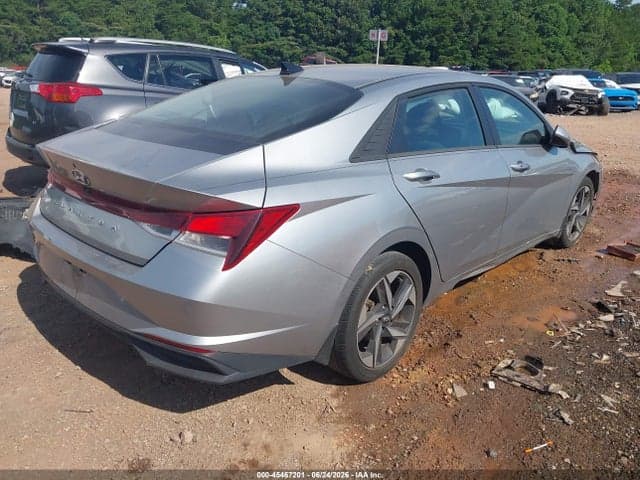 2023 HYUNDAI ELANTRA SEL 4