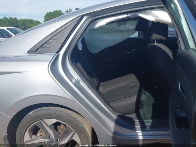 2023 HYUNDAI ELANTRA SEL 8