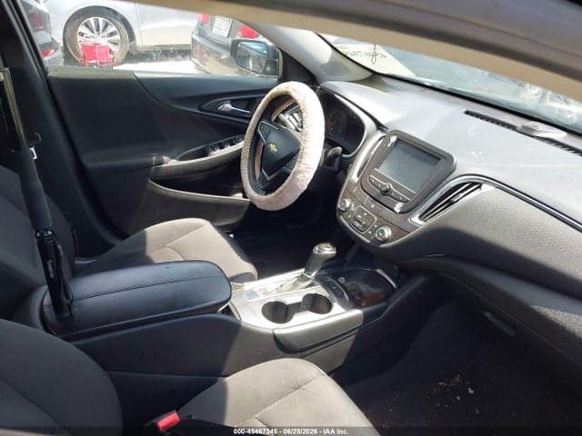 2018 CHEVROLET MALIBU LT 5