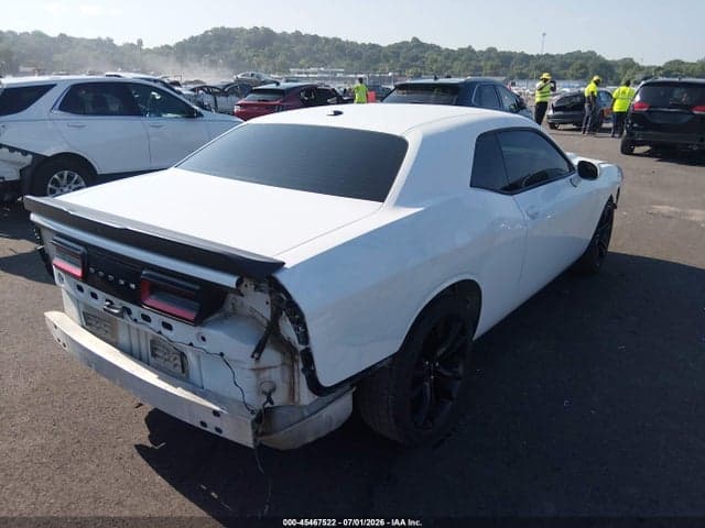 2018 DODGE CHALLENGER SXT 4