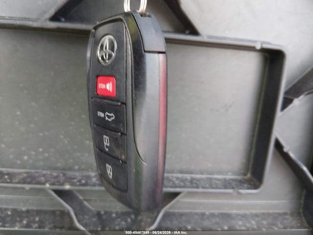 2025 TOYOTA CAMRY LE 11