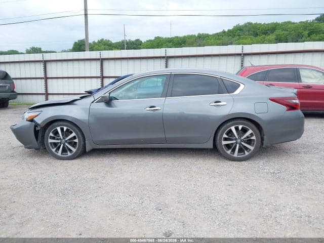 2017 NISSAN ALTIMA 2.5 SR 14