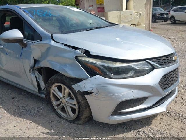 2017 CHEVROLET CRUZE LT AUTO 6