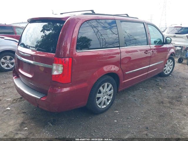 2015 CHRYSLER TOWN & COUNTRY 4