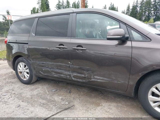 2017 KIA SEDONA LX 6