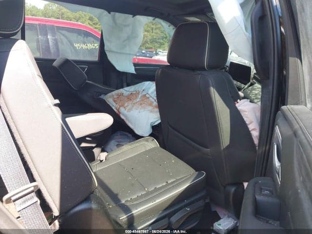 2024 GMC YUKON 2WD SLT 8