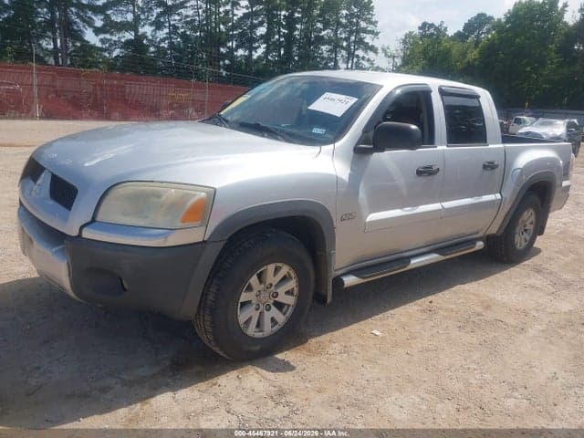 2006 MITSUBISHI RAIDER DURO 2