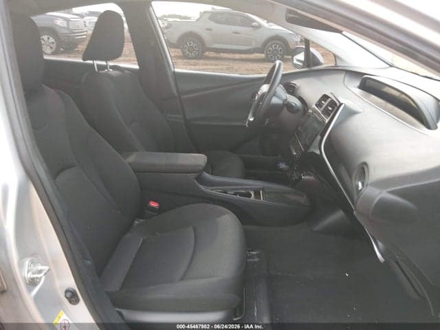 2019 TOYOTA PRIUS LE 5