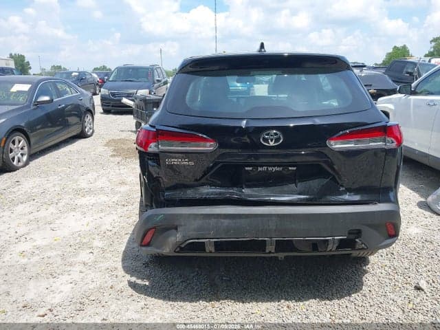 2025 TOYOTA COROLLA CROSS L 17