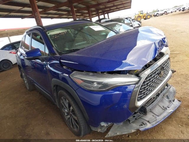 2022 TOYOTA COROLLA CROSS XLE