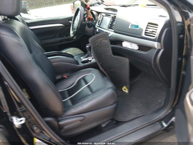 2016 TOYOTA HIGHLANDER XLE V6 5