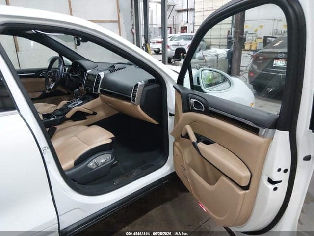 2016 PORSCHE CAYENNE 5