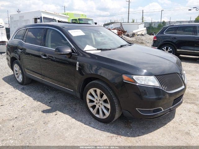2016 LINCOLN MKT 1