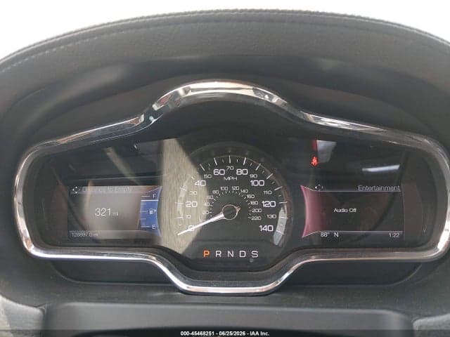 2016 LINCOLN MKT 7
